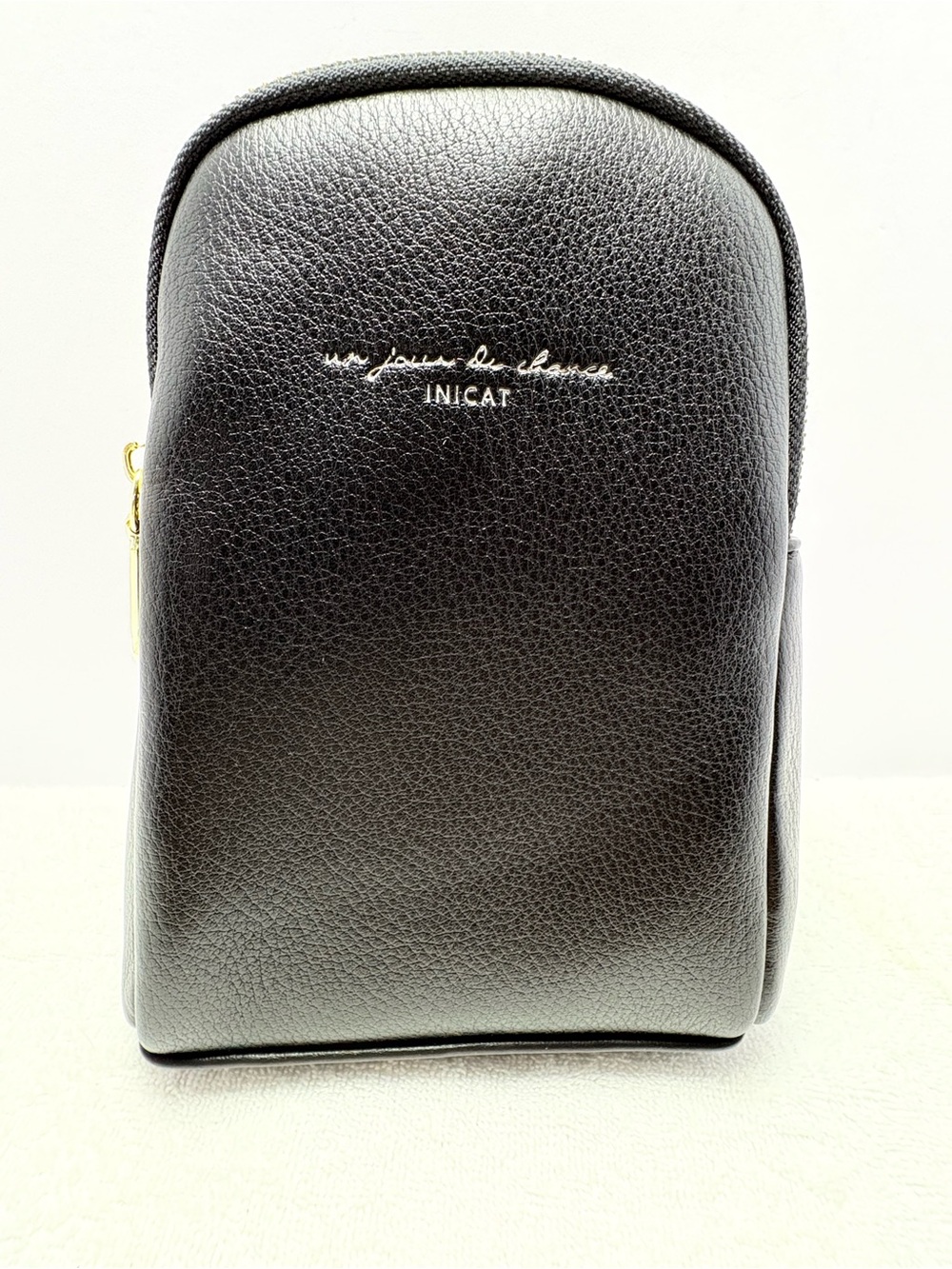 INICAT Black Pebbled Leather Crossbody Travel Bag perfect pairing with luggage